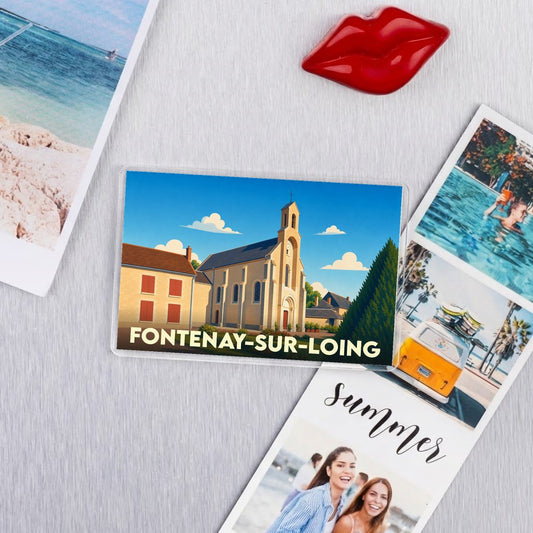 Magnet souvenir de la ville de Fontenay-sur-Loing avec une illustration stylisée de son église.