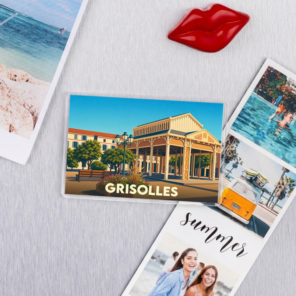 Magnet souvenir de la ville de Grisolles avec une illustration stylisée d'une halle couverte.