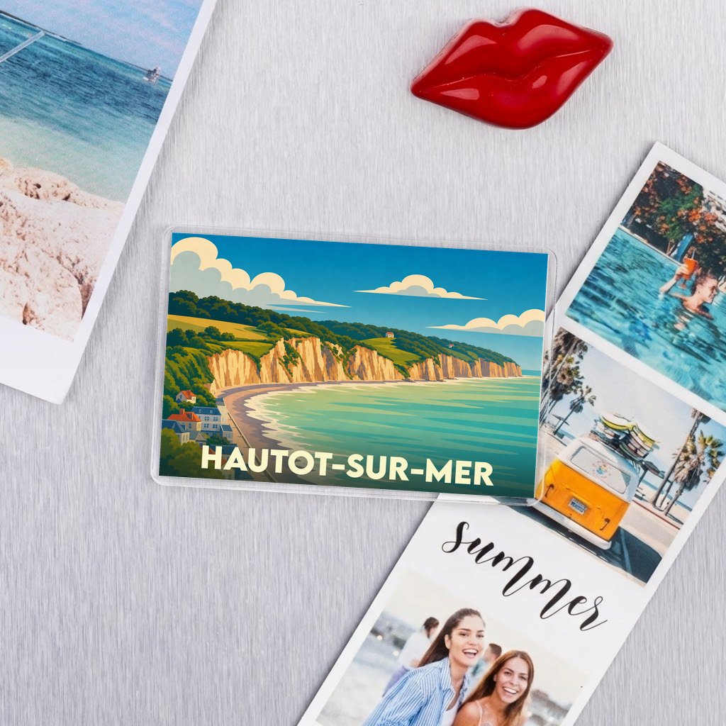Magnet souvenir de la ville de Hautot-sur-Mer avec une illustration stylisée de son littoral.