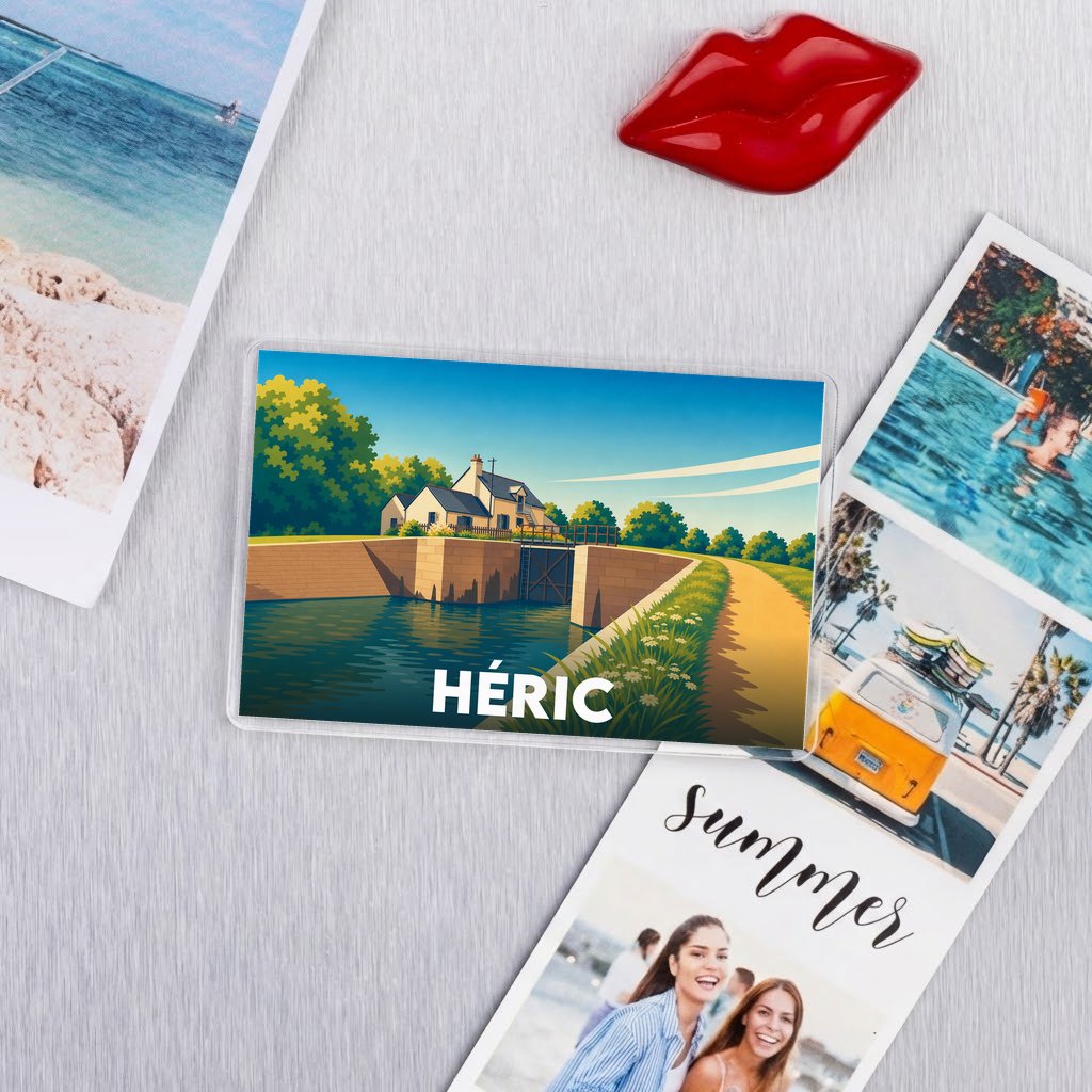 Magnet souvenir de la ville de Héric avec une illustration stylisée d'une écluse.