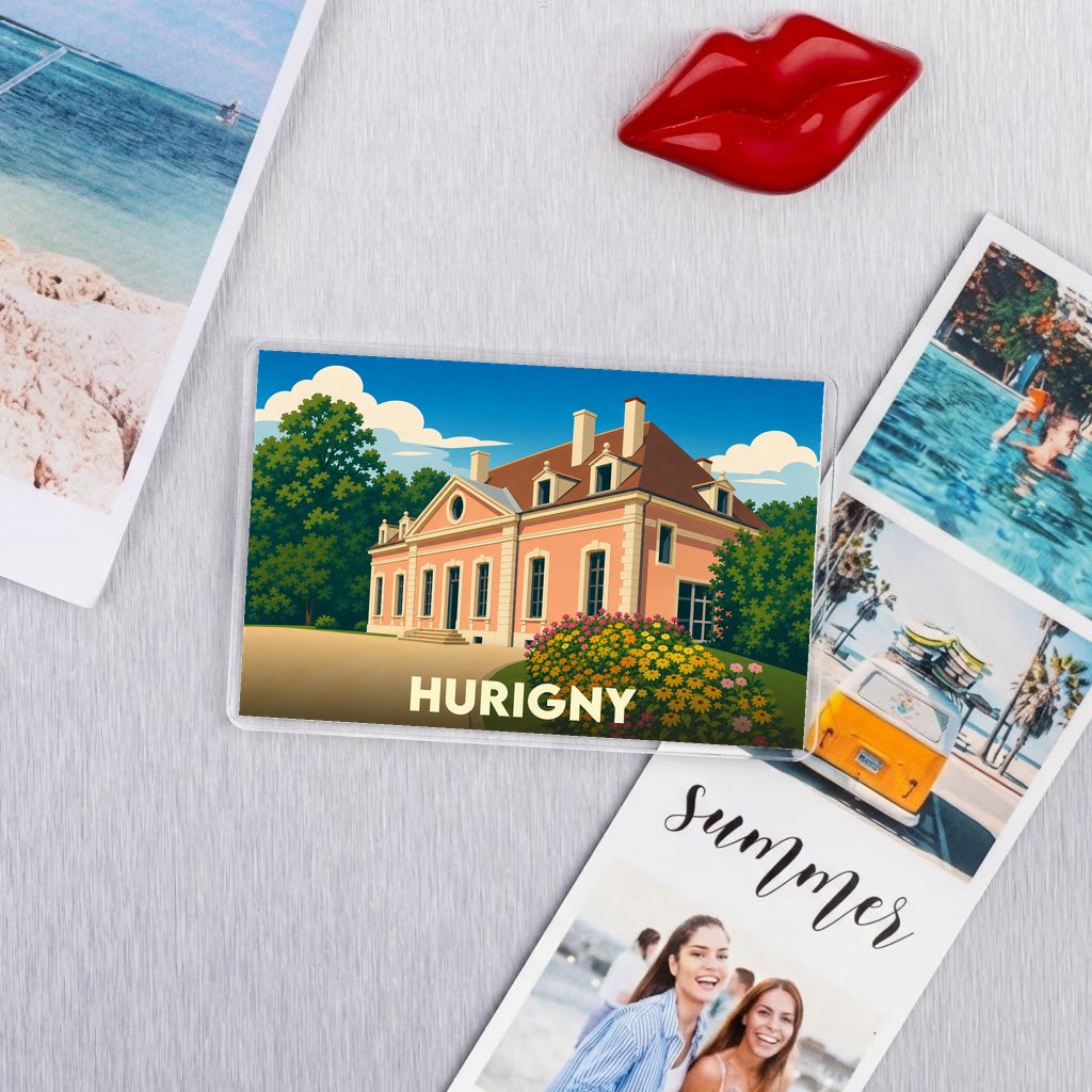 Magnet souvenir de la ville de Hurigny avec une illustration stylisée d'une maison de maître.