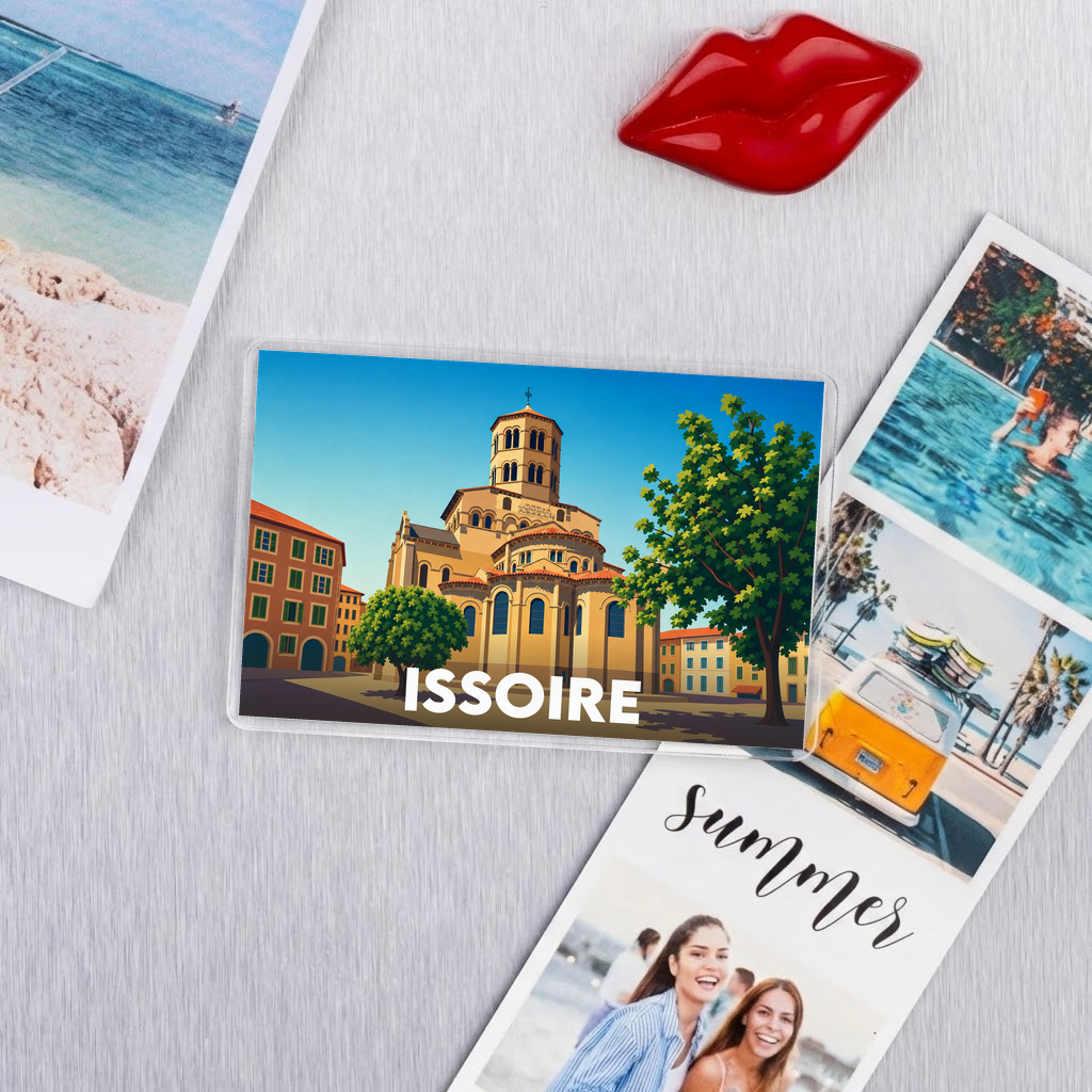 Magnet souvenir de la ville d'Issoire avec une illustration stylisée.