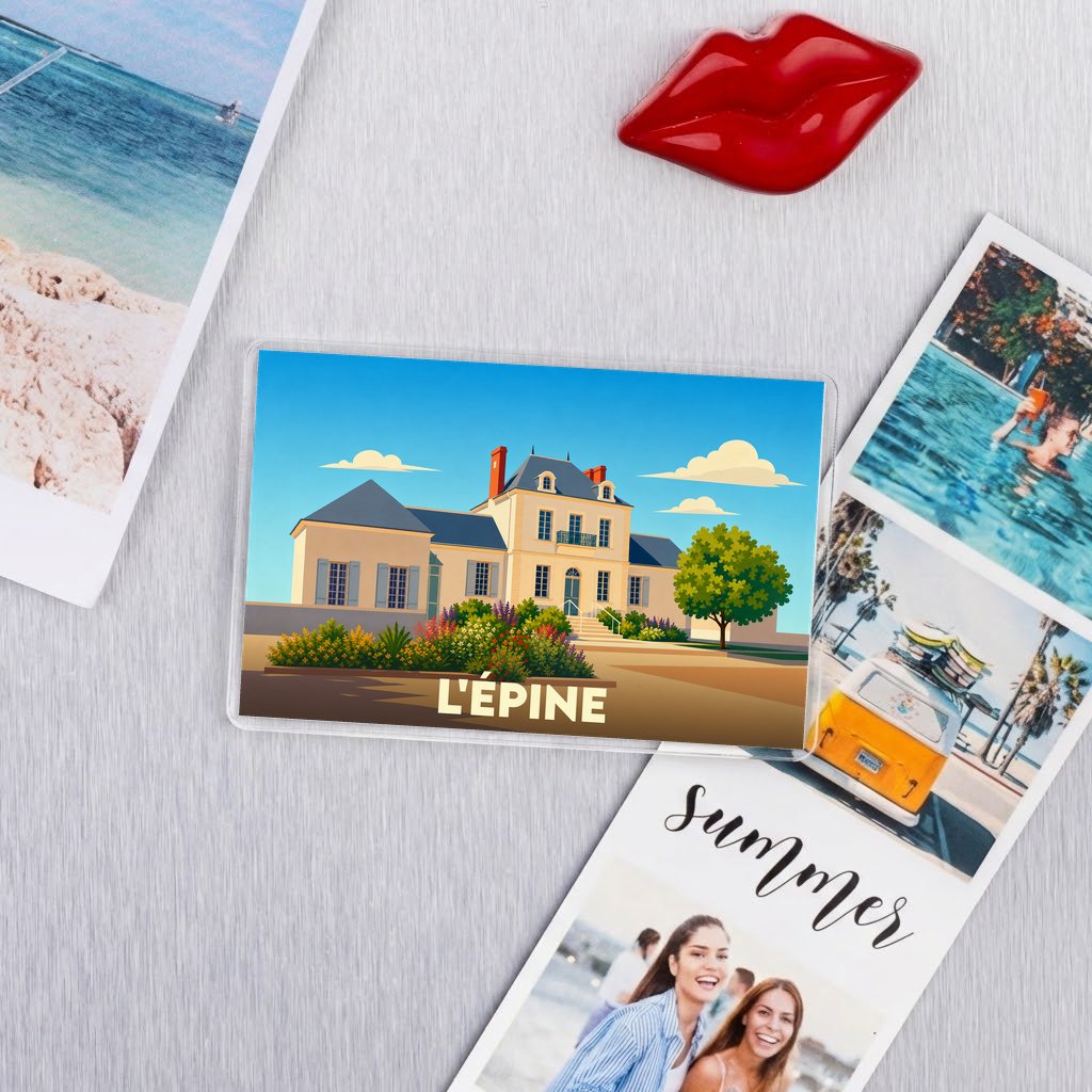 Magnet souvenir de la ville de L'Épine avec une illustration stylisée d'une bâtisse historique.