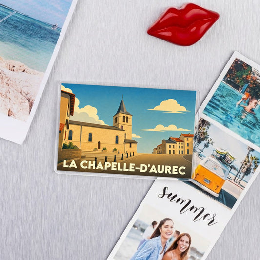 Magnet souvenir de la ville de La Chapelle-d'Aurec avec une illustration stylisée de son église.