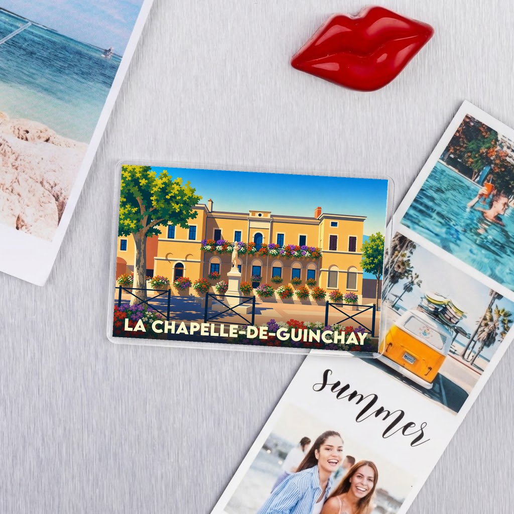 Magnet souvenir de la ville de La Chapelle-de-Guinchay avec une illustration colorée et stylisée.