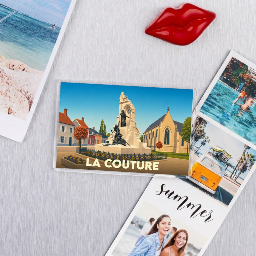 Magnet souvenir de la ville de La Couture avec une illustration stylisée de son monument.