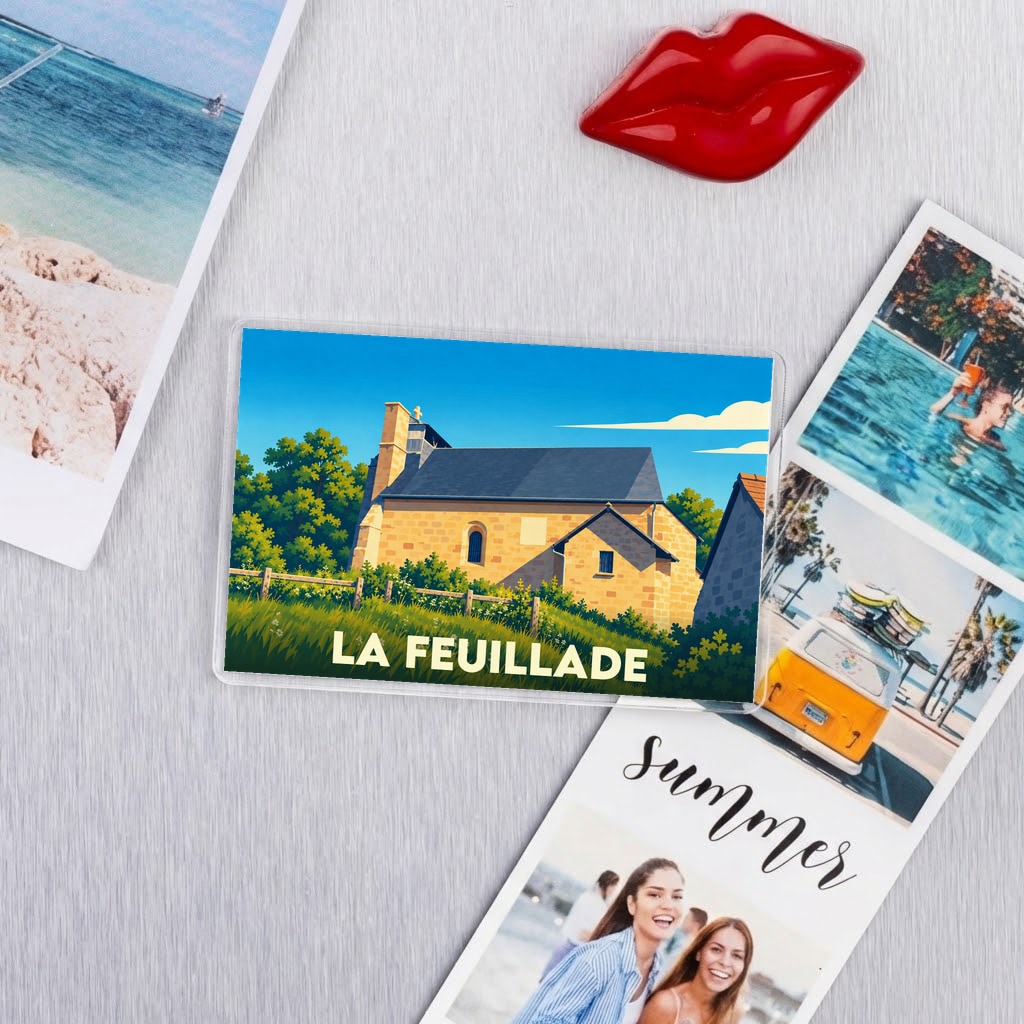Magnet souvenir de la ville de La Feuillade avec une illustration stylisée.