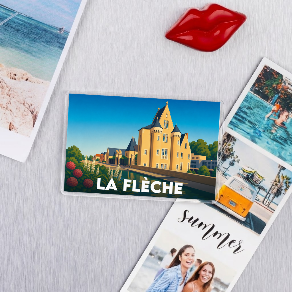 Magnet souvenir de la ville de La Flèche avec une illustration stylisée.