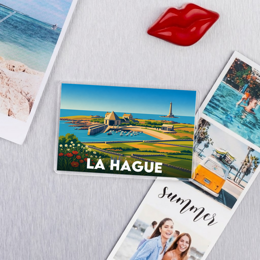 Magnet souvenir de la ville de La Hague avec une illustration stylisée.