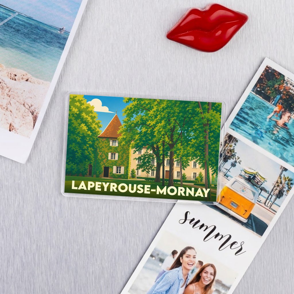 Magnet souvenir de la ville de Lapeyrouse-Mornay avec une illustration stylisée d'un château verdoyant.