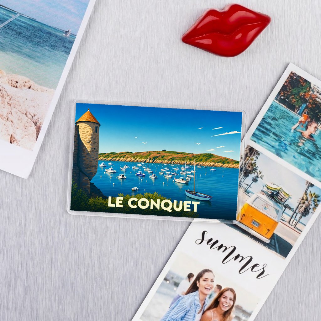 Magnet souvenir de la ville de Le Conquet avec une illustration stylisée.