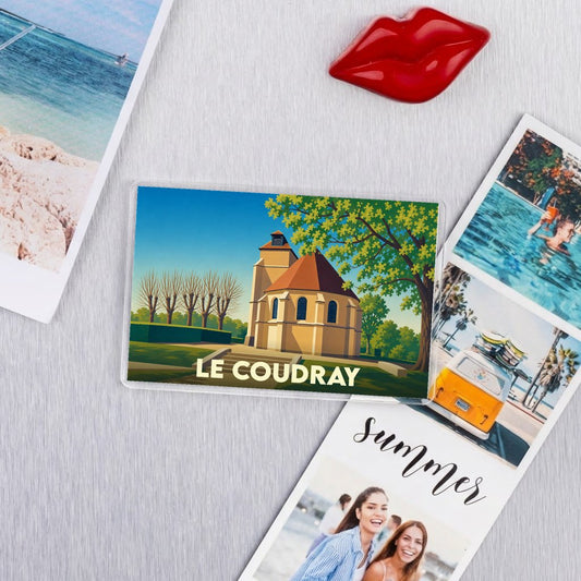 Magnet souvenir de la ville de Le Coudray avec une illustration stylisée.