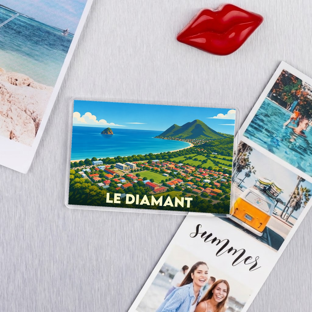 Magnet souvenir de la ville de Le Diamant avec une illustration stylisée d'un paysage côtier.