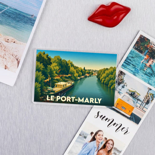 Magnet souvenir de la ville de Le Port-Marly avec une illustration stylisée des bords de Seine.