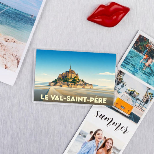 Magnet souvenir de la ville de Le Val-Saint-Père avec une illustration stylisée du Mont-Saint-Michel.