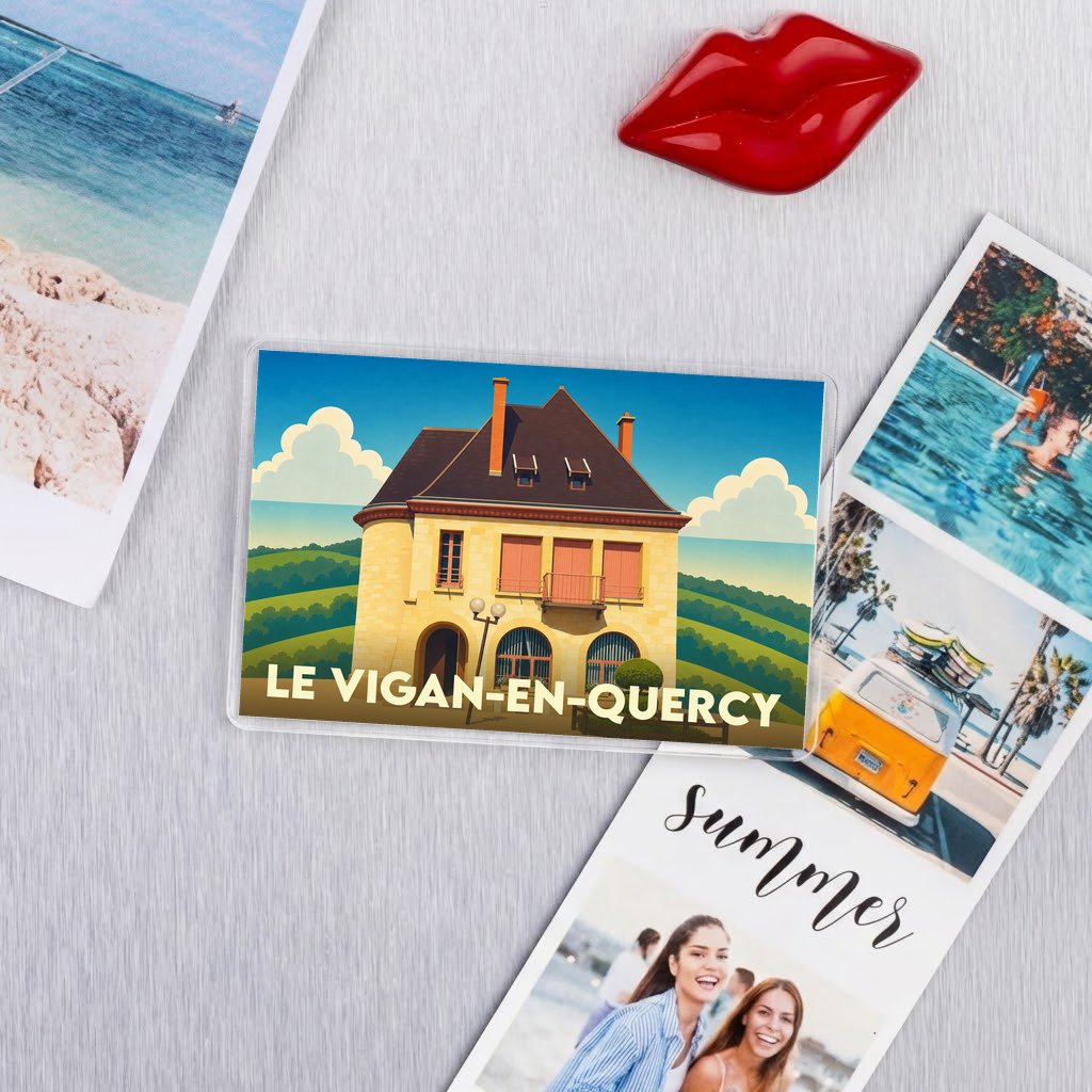 Magnet souvenir de la ville de Le Vigan-en-Quercy avec une illustration stylisée d'une maison régionale.