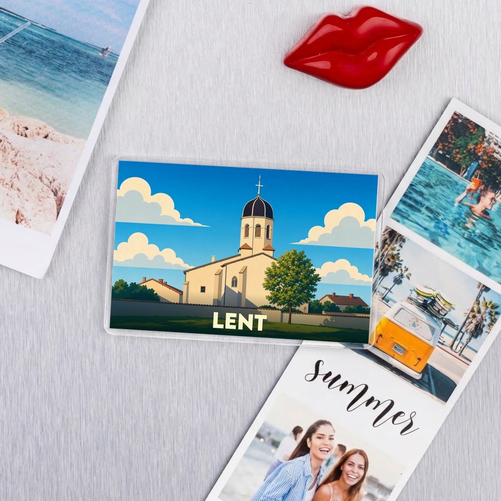 Magnet souvenir de la ville de Lent avec une illustration stylisée d'une église sous un ciel nuageux.