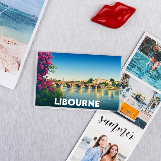 Magnet souvenir de la ville de Libourne avec une illustration stylisée de son pont emblématique.