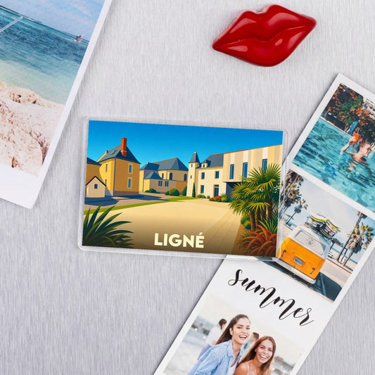 Magnet souvenir de la ville de Ligné avec une illustration stylisée.