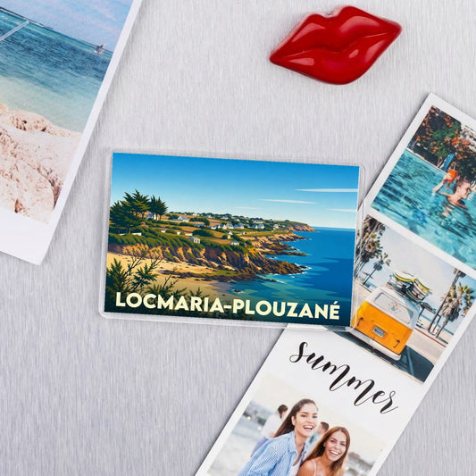 Magnet souvenir de la ville de Locmaria-Plouzané avec une illustration stylisée de son littoral.