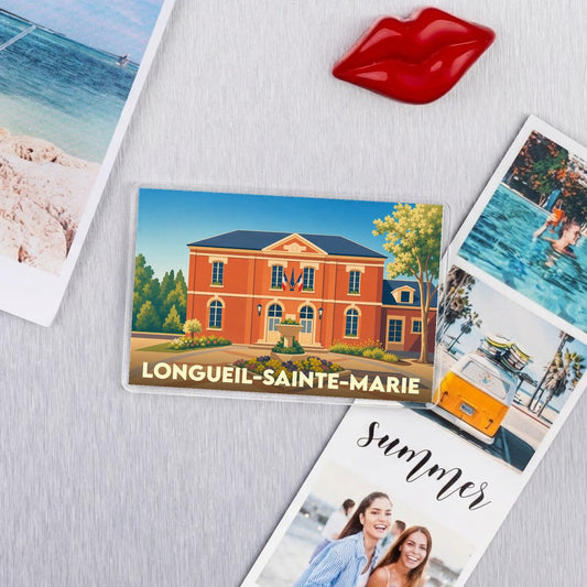 Magnet souvenir de la ville de Longueil-Sainte-Marie illustrant sa mairie dans un style coloré.