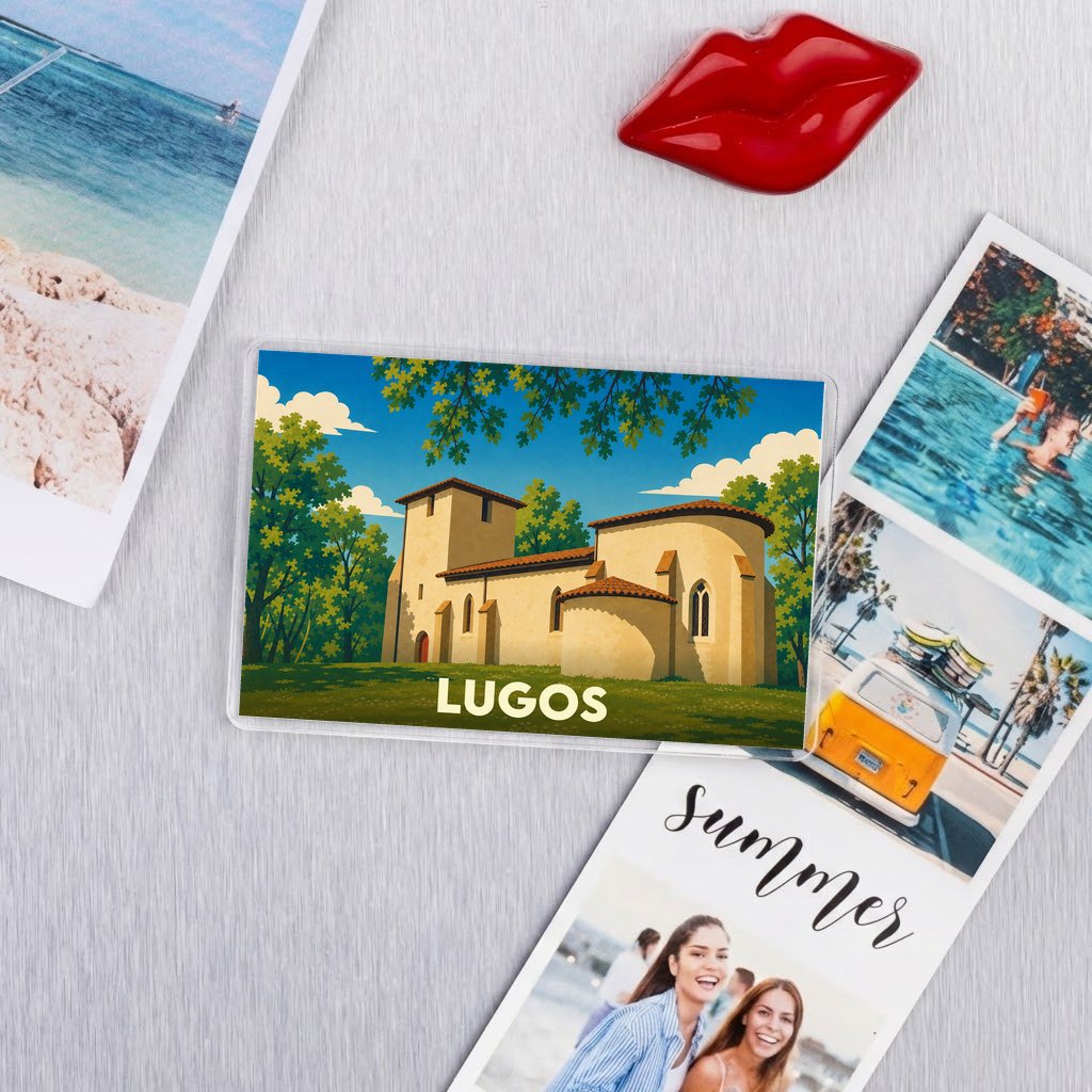 Magnet souvenir de la ville de Lugos illustrant l'église Saint-Michel avec un style rétro.