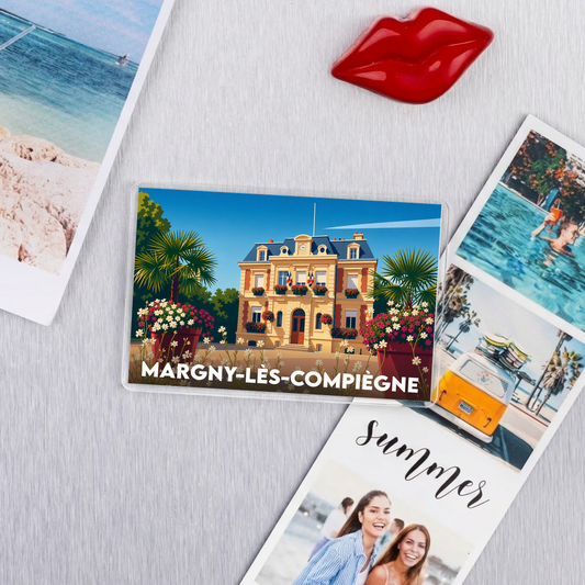 Magnet souvenir de la ville de Margny-lès-Compiègne avec une illustration stylisée de son hôtel de ville.