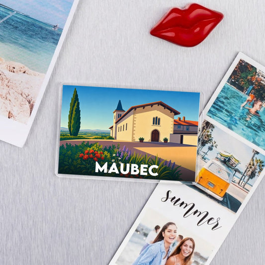 Magnet souvenir de la ville de Maubec avec une illustration stylisée.