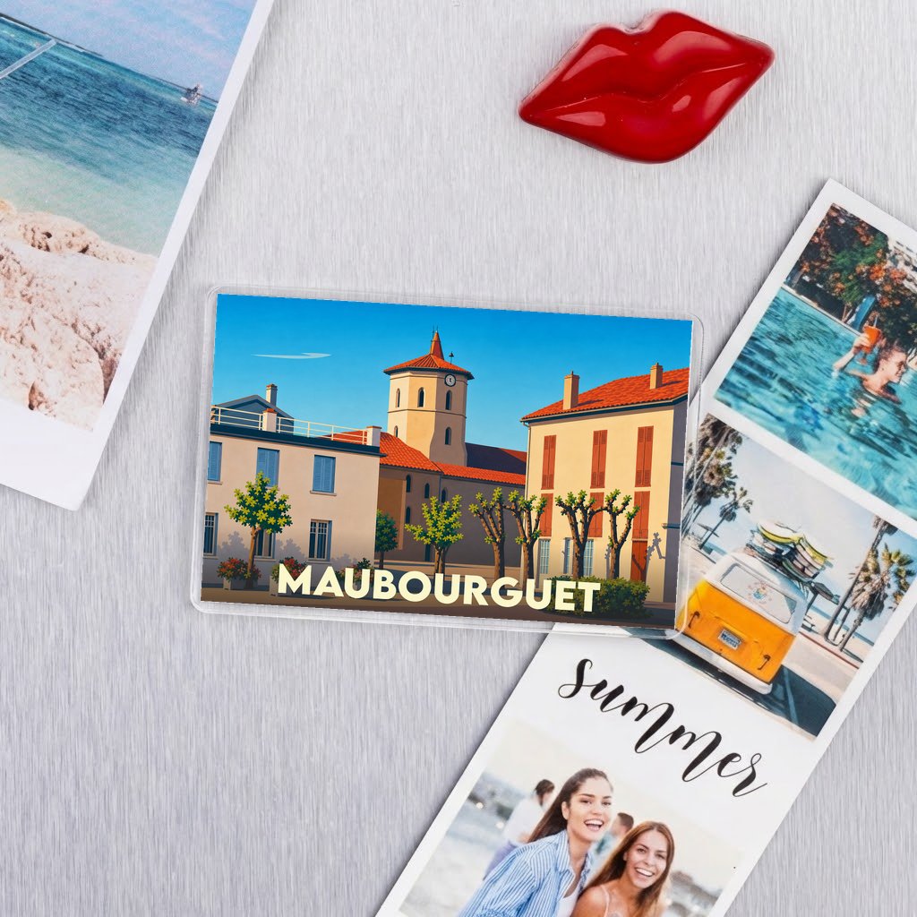 Magnet souvenir de la ville de Maubourguet avec une illustration stylisée de son architecture.