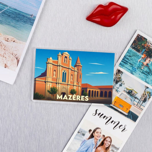 Magnet souvenir de la ville de Mazères avec une illustration stylisée de son église.