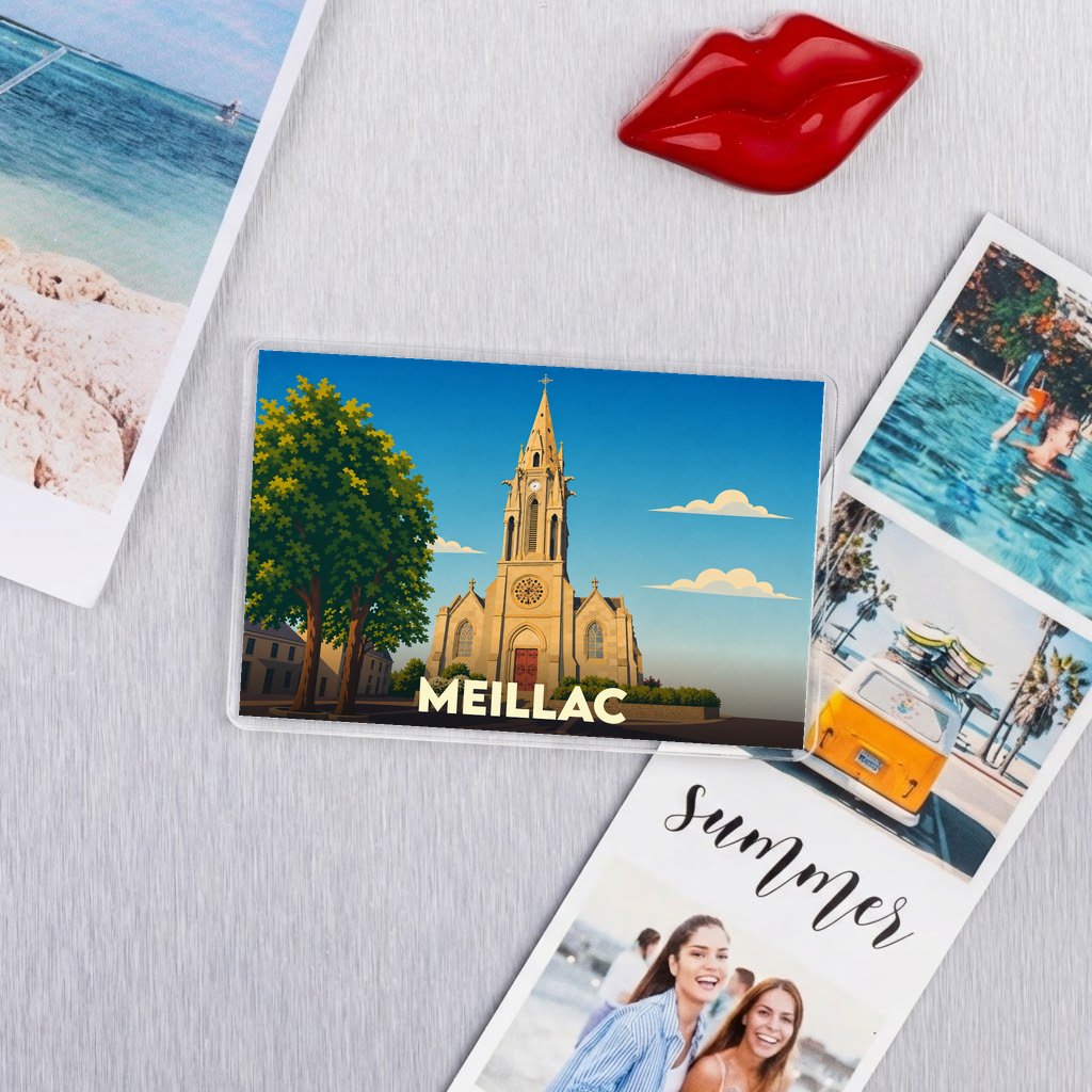 Magnet souvenir de la ville de Meillac avec une illustration stylisée de son église.