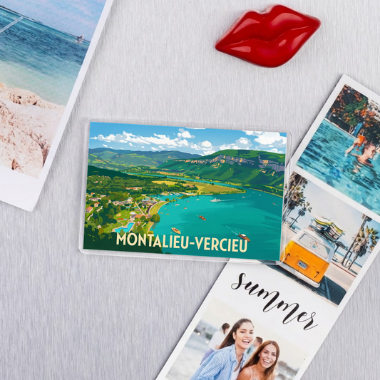 Magnet souvenir de la ville de Montalieu-Vercieu avec une illustration stylisée.