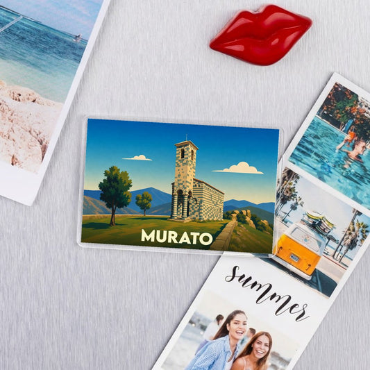 Magnat souvenir de la ville de Murato avec une illustration stylisée de son église emblématique.
