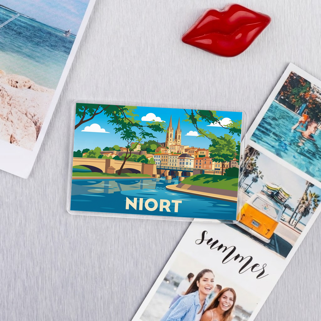 Magnet souvenir de la ville de Niort avec une illustration stylisée de son paysage urbain au bord de l'eau.