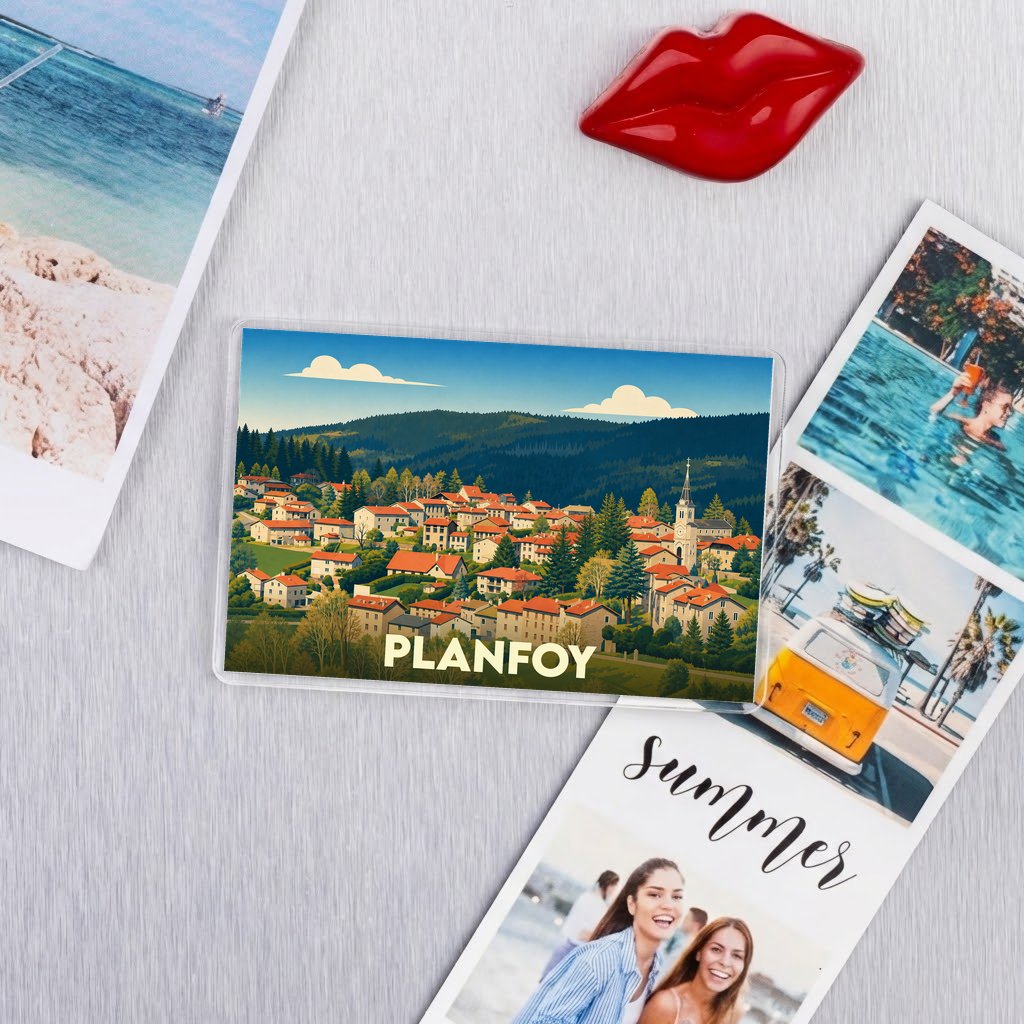 Magnet souvenir de la ville de Planfoy avec une illustration stylisée de ses paysages et habitations.