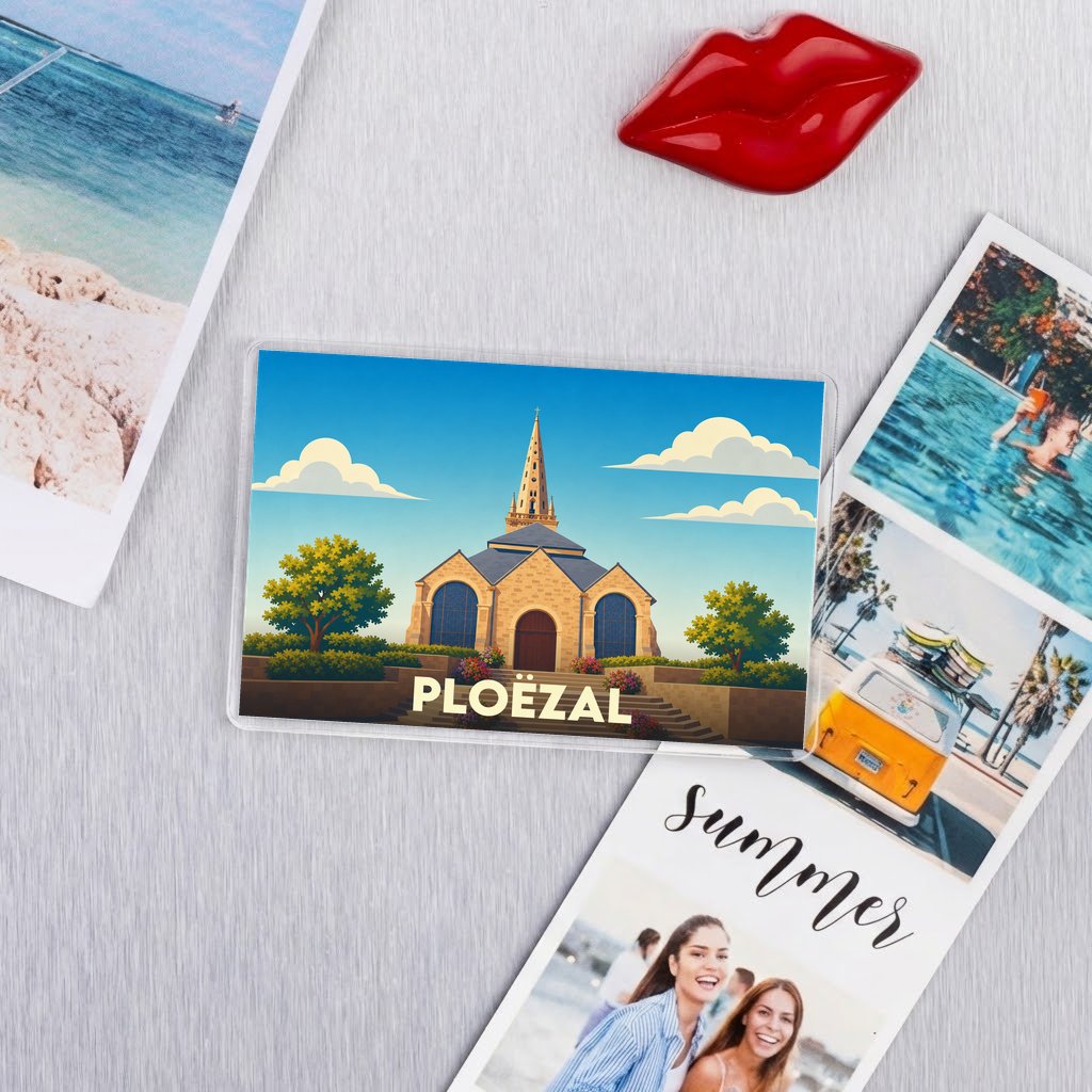 Magnet souvenir de la ville de Ploëzal avec une illustration stylisée d'église.