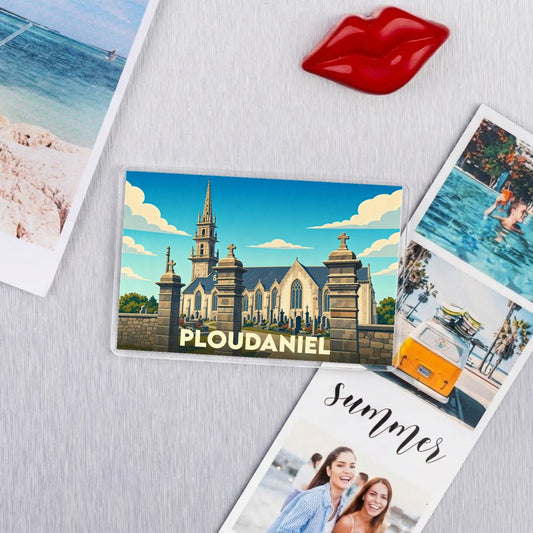 Magnet souvenir de la ville de Ploudaniel avec une illustration stylisée de son église.
