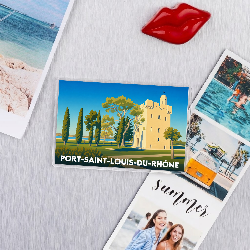 Magnet souvenir de la ville de Port-Saint-Louis-du-Rhône avec une illustration stylisée de la Tour Saint-Louis.