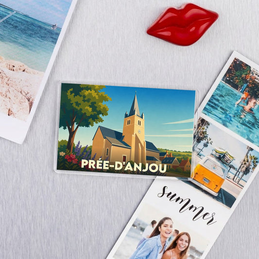 Magnet souvenir de la ville de Prée-d'Anjou avec une illustration stylisée de son église.