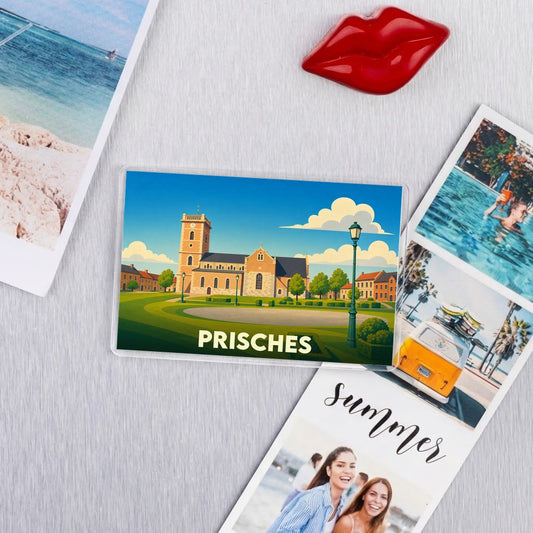 Magnet souvenir de la ville de Prisches avec une illustration stylisée de son église.