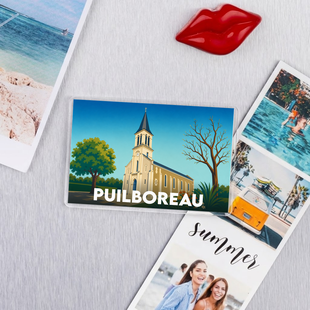 Magnet souvenir de la ville de Puilboreau avec une illustration stylisée de son église.