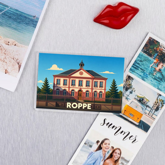 Magnet souvenir de la ville de Roppe avec une illustration stylisée de sa mairie.