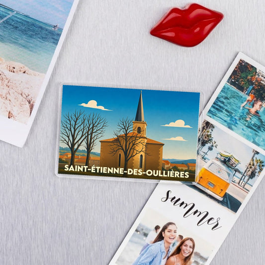 Magnet souvenir de la ville de Saint-Étienne-des-Oullières avec une illustration stylisée de son église.