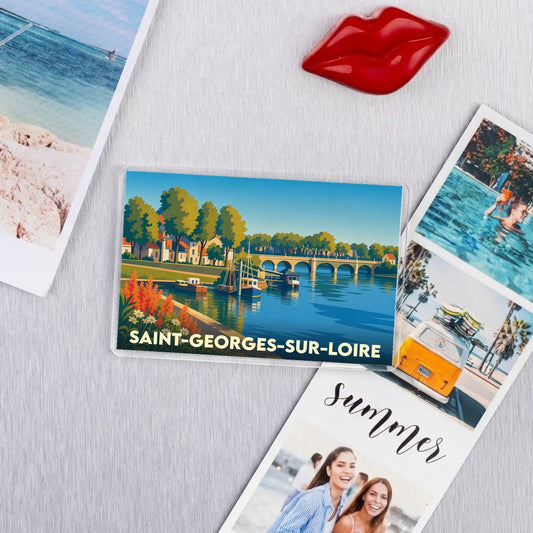 Magnet souvenir de la ville de Saint-Georges-sur-Loire avec une illustration stylisée des bords de Loire.