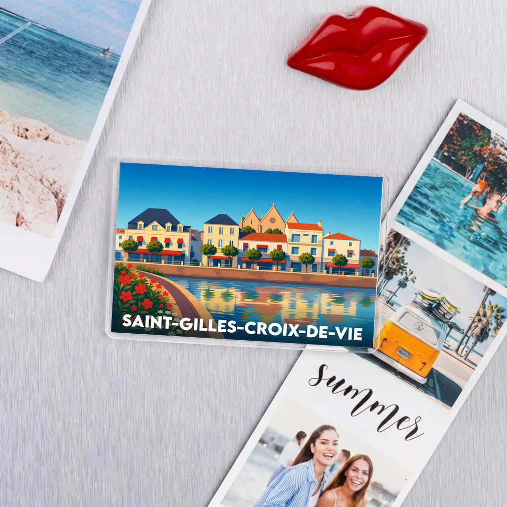 Magnet souvenir de la ville de Saint-Gilles-Croix-de-Vie avec une illustration stylisée de son front de mer.