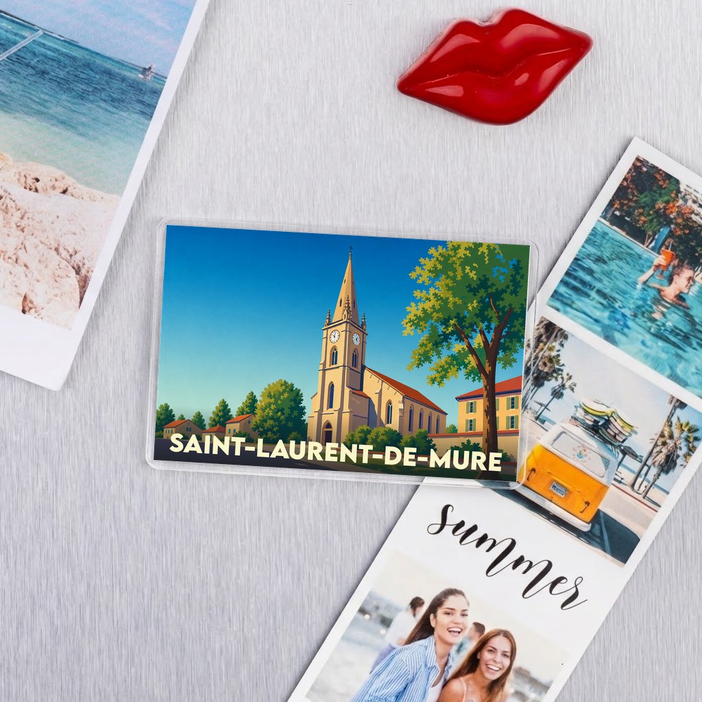 Magnet rectangulaire de la ville de Saint-Laurent-de-Mure présentant une illustration colorée de son église.