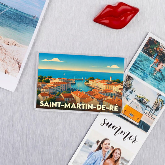 Magnet souvenir de la ville de Saint-Martin-de-Ré avec une illustration stylisée de son port.