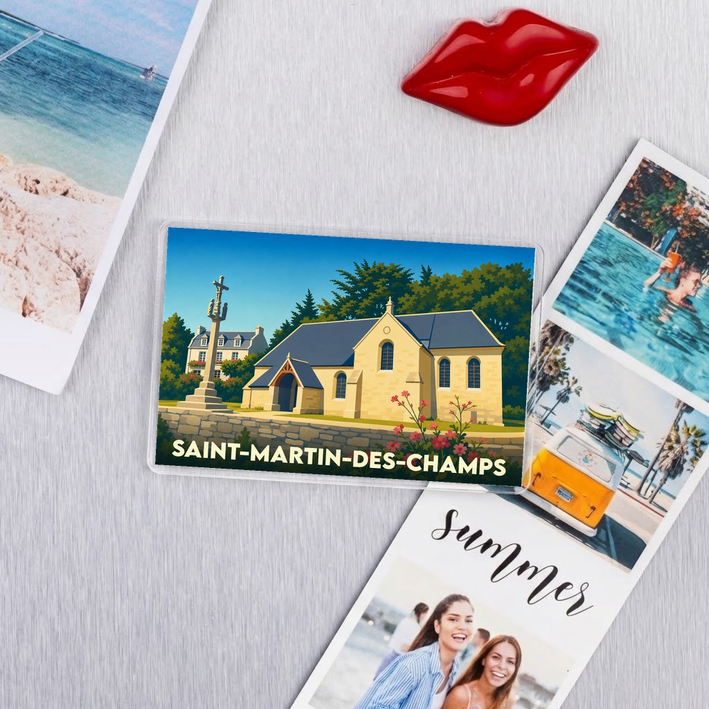 Magnat souvenir de la ville de Saint-Martin-des-Champs avec une illustration stylisée d'une église et de son calvaire.
