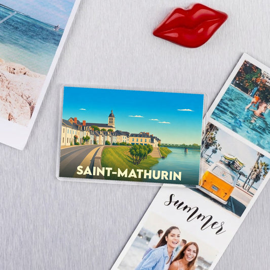 Magnet souvenir de la ville de Saint-Mathurin avec une illustration stylisée des bords de Loire.