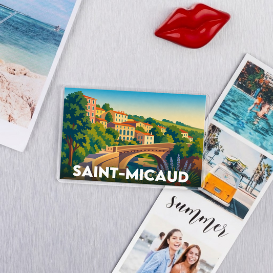 Magnet souvenir de la ville de Saint-Micaud avec une illustration stylisée.